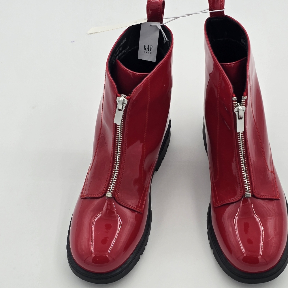 Girls GAP Kids Shiny Red Ankle Boots Sz 4 Youth.